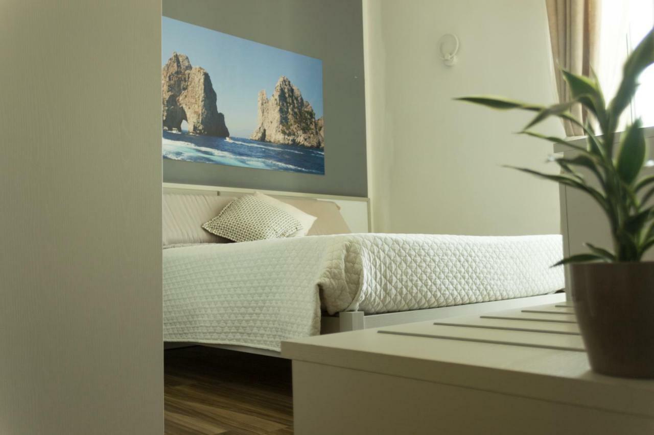 Rooms Stazione Centrale Napoli Eksteriør billede