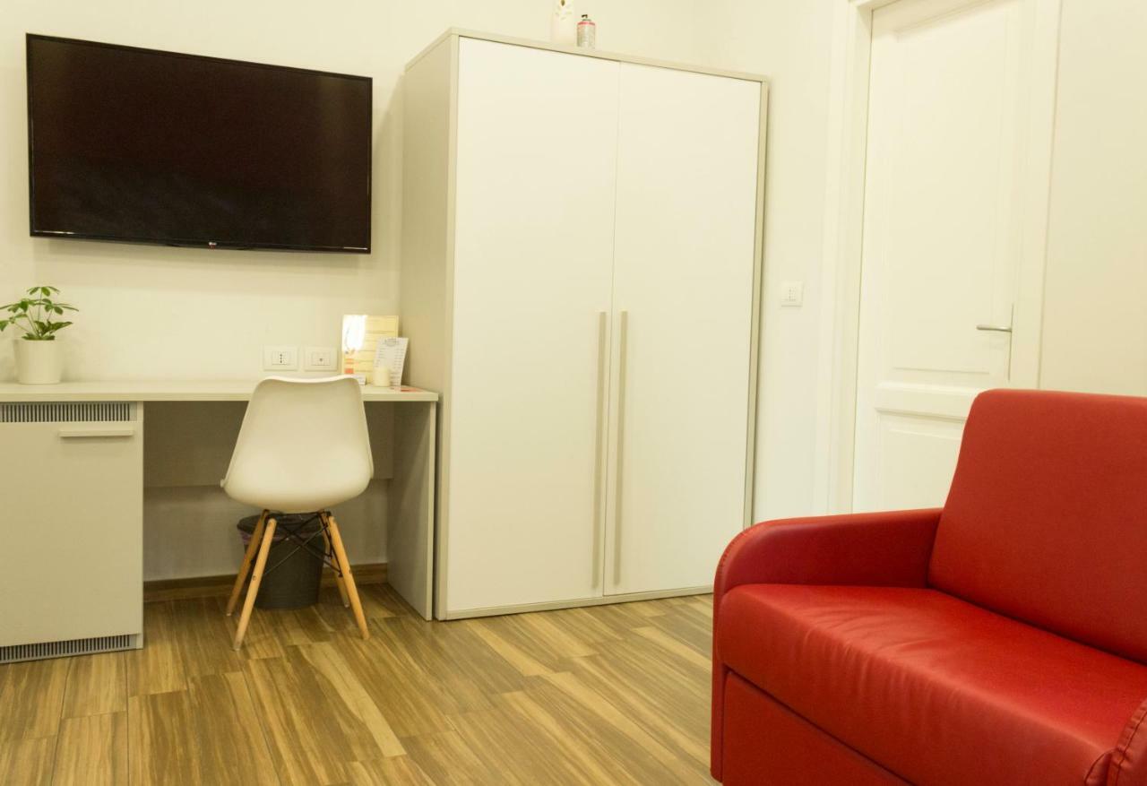 Rooms Stazione Centrale Napoli Eksteriør billede