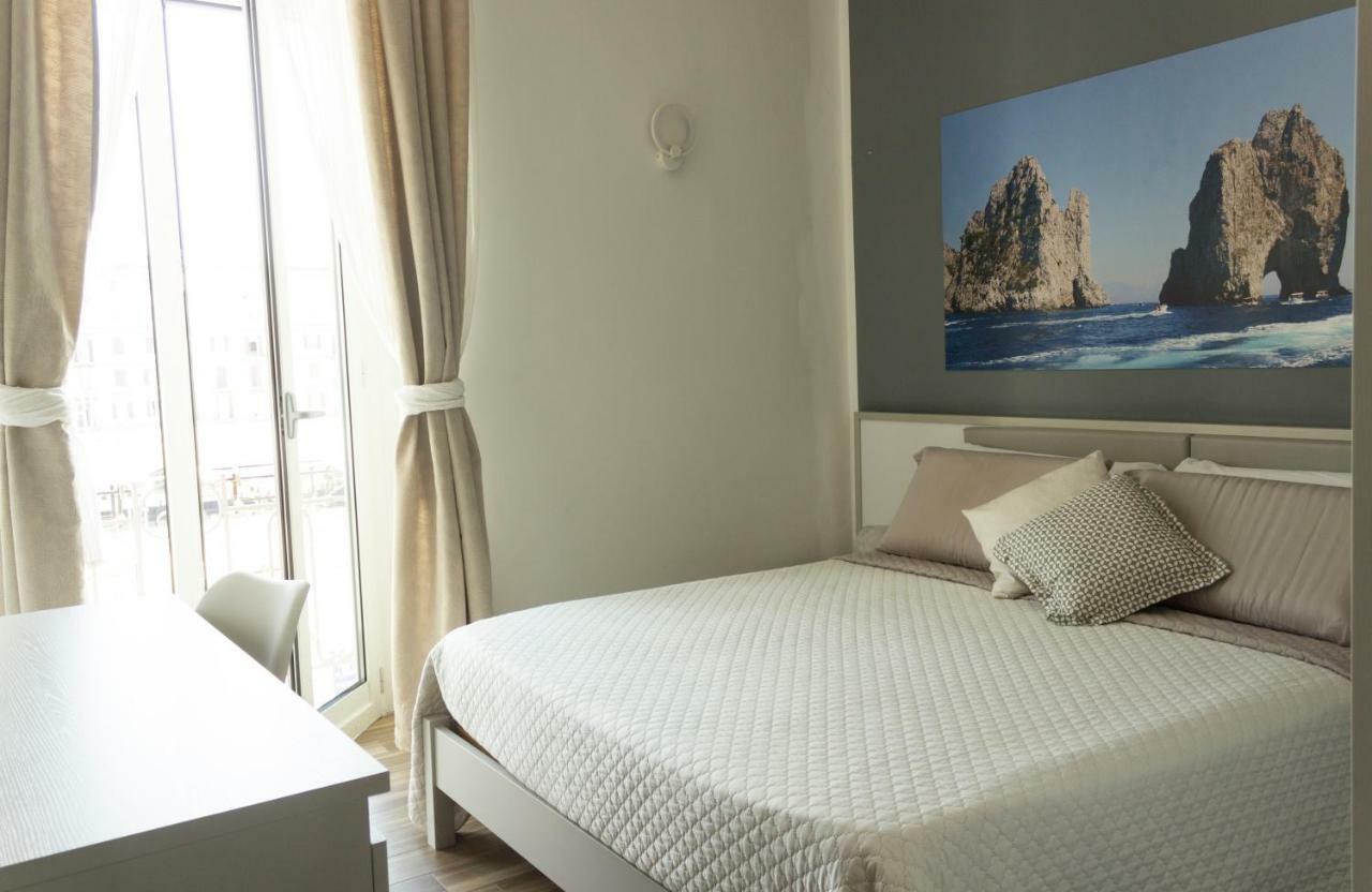 Rooms Stazione Centrale Napoli Eksteriør billede