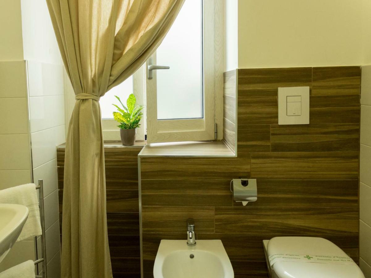 Rooms Stazione Centrale Napoli Eksteriør billede